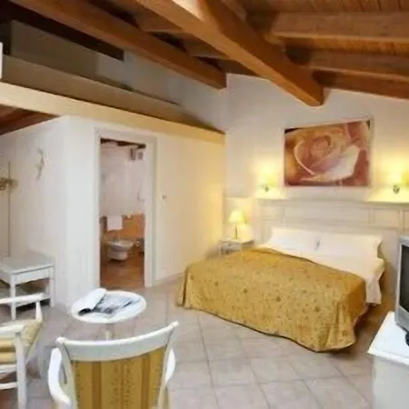 Hotel Gabarda 4*