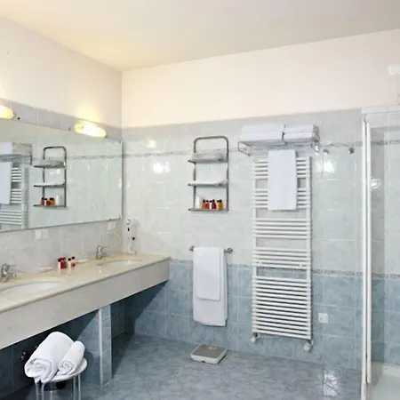 Gabarda Hotel