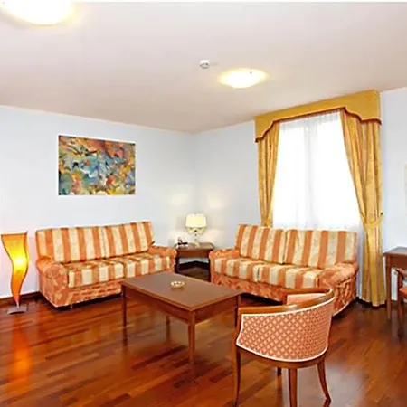 Hotel Gabarda 4*