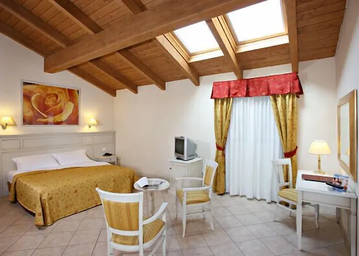 Hotel Gabarda Carpi